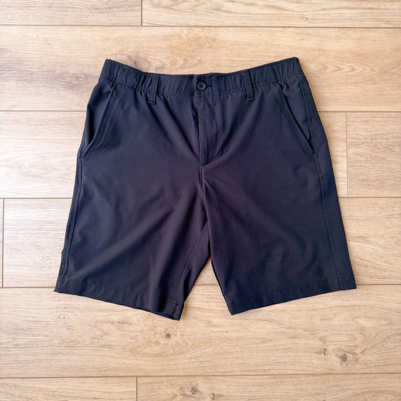UNDER ARMOUR BLACK UA DRIVE GOLF PERFORMANCE SHORTS SIZE 34 - Picture 1 of 6